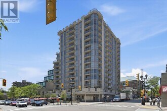 Building Photo - 1477 Lakeshore Rd.
