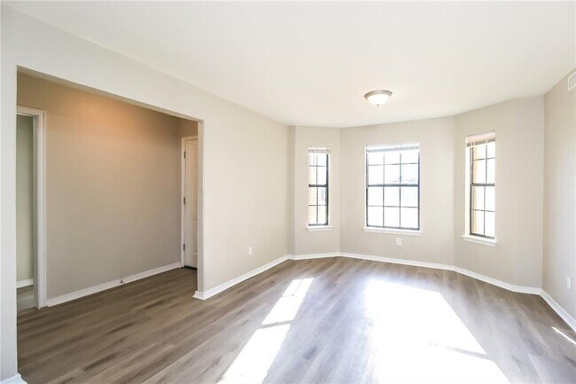 Building Photo - 4008 Beachcomber Dr