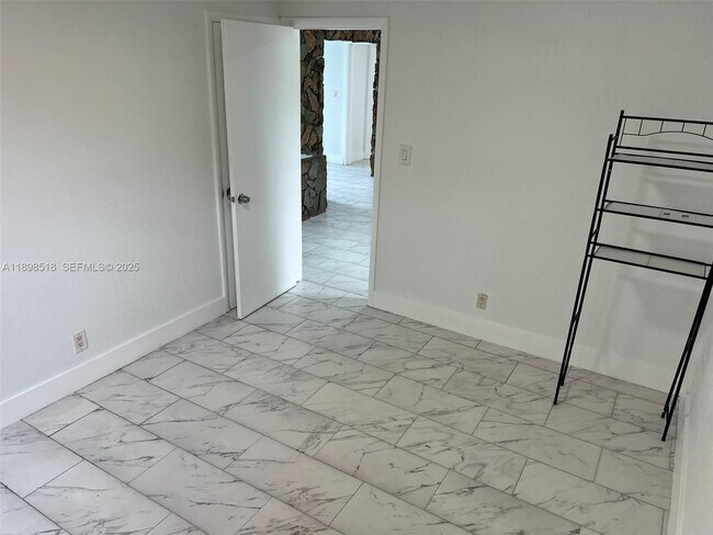 Building Photo - 4421 NW 33rd St