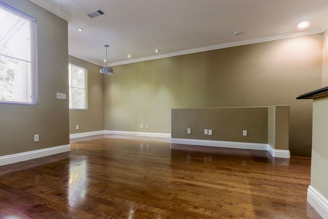 Building Photo - 6106 Rancho Brida