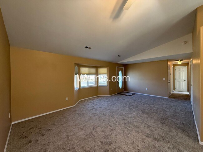 Building Photo - Welcome to this charming 2 bed, 2 bath rancher in Airway Heights!