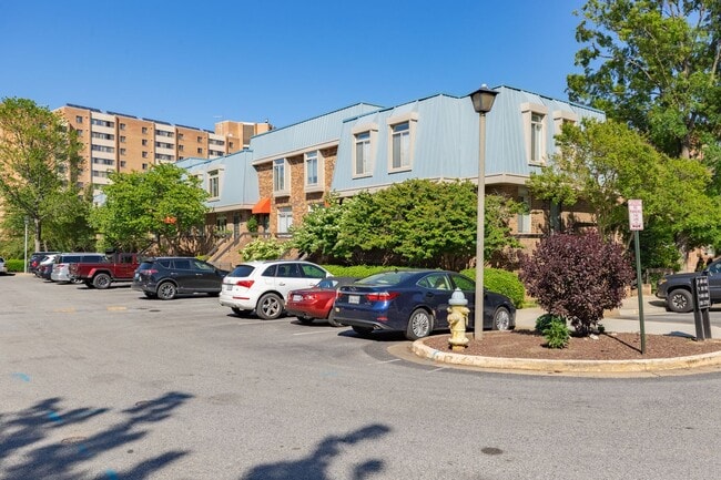 Building Photo - Beautiful 2-bedroom, 1.5-bath
