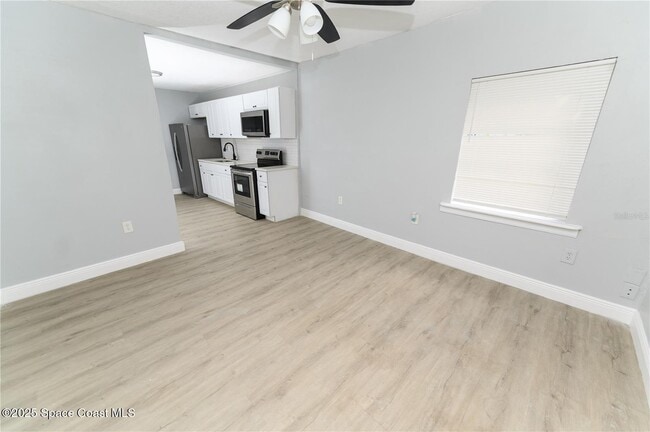 Building Photo - 515 Booker St