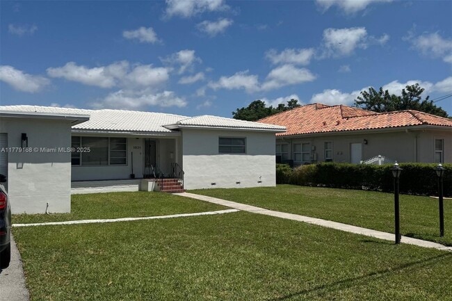 Foto del edificio - 1025 Hunting Lodge Dr