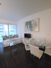 Building Photo - 14 York St