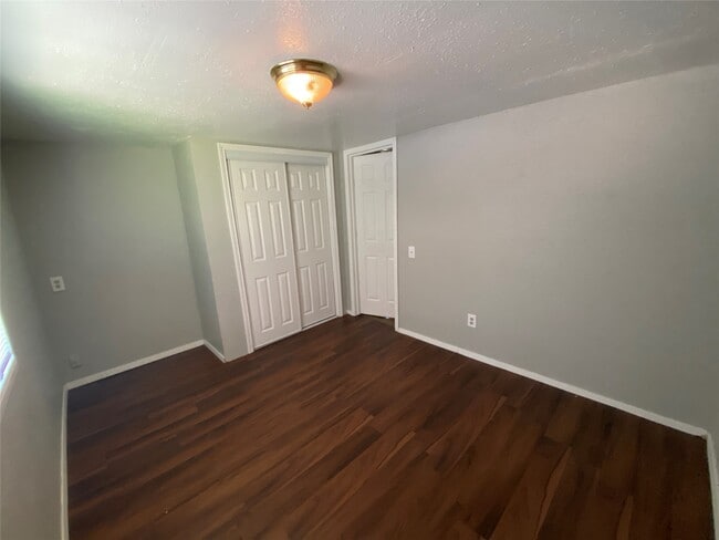 Foto del edificio - 109 Birchwood Dr