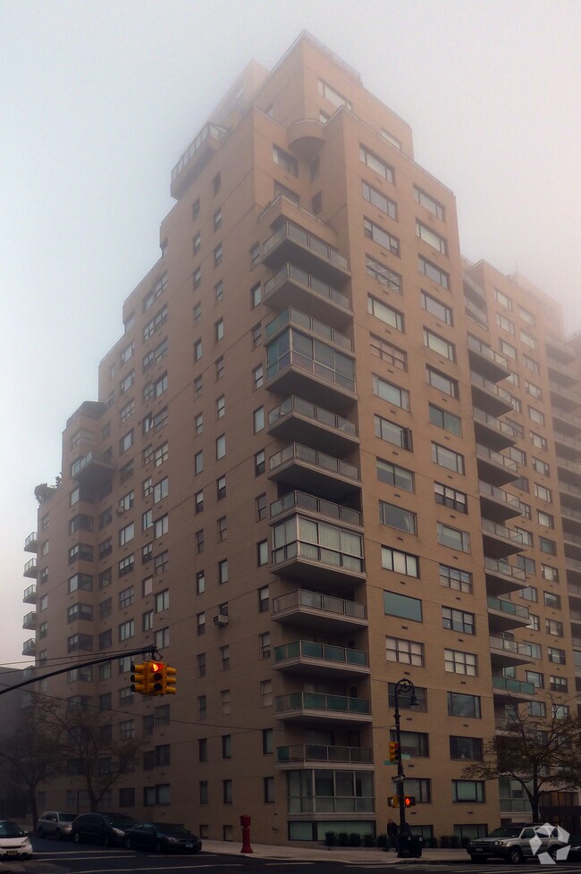 180 E End Ave New York, NY 10128 Rentals New York, NY