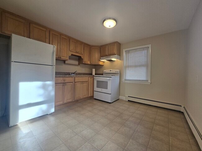 Building Photo - 5 Tappan St