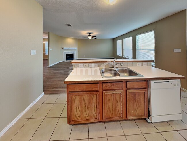 Foto del edificio - 12228 Langley Hill Dr