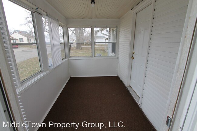 Foto del edificio - 3 br, 1 bath House - 2108 N Ball Ave.