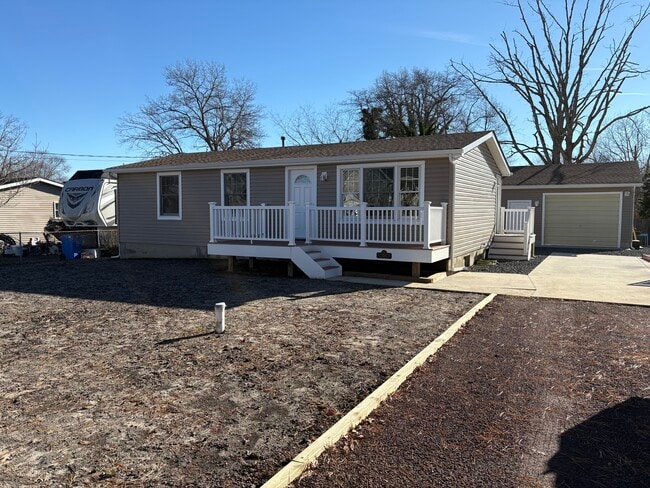 Building Photo - 1049 Mariner Ave