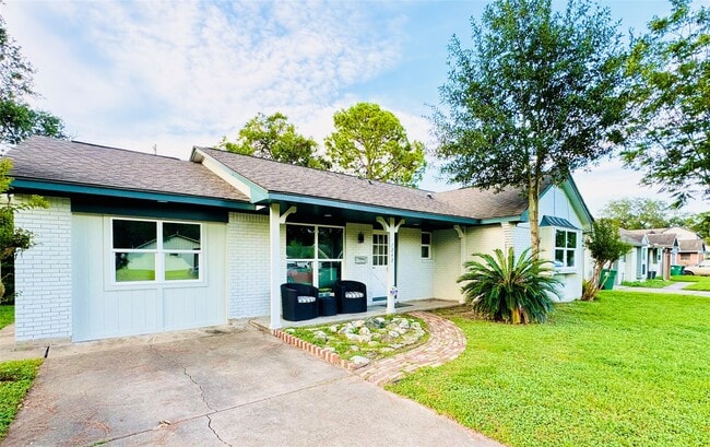 Building Photo - 7242 Neff St