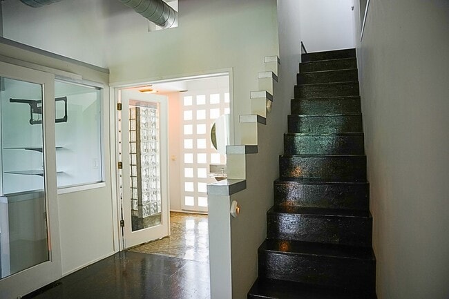 Foto del edificio - 1024 Hemphill Ave NW