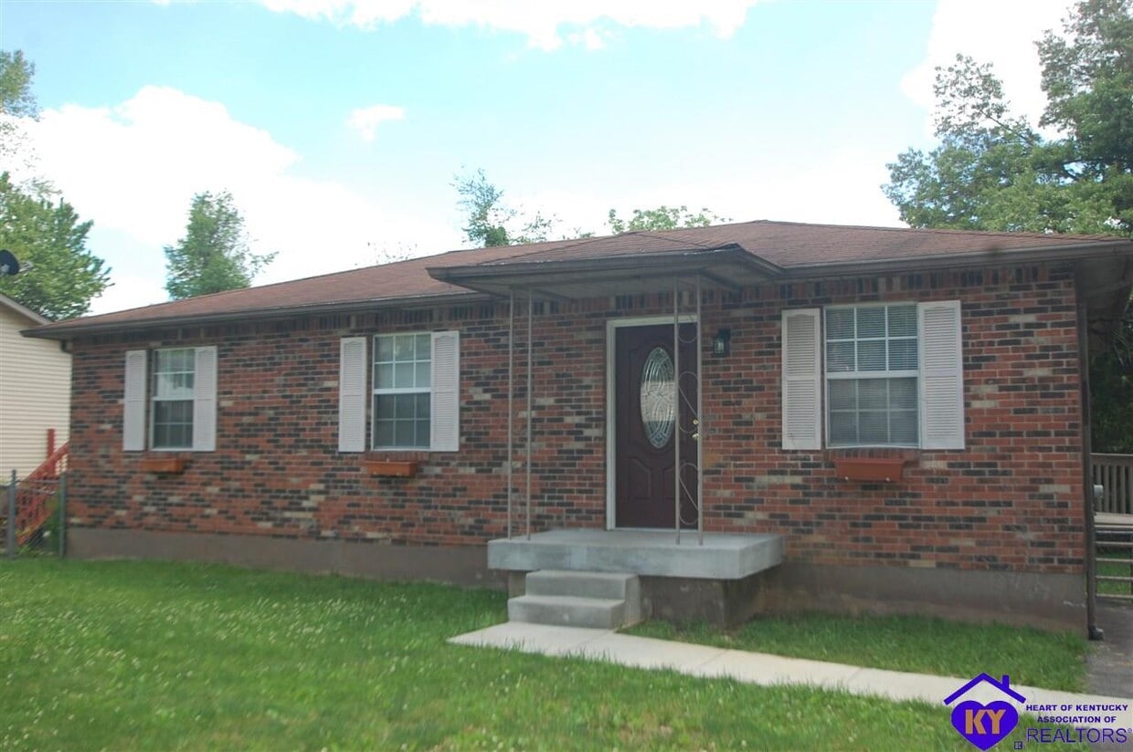 1502 Raven Ct, Radcliff, KY 40160 House Rental in Radcliff, KY