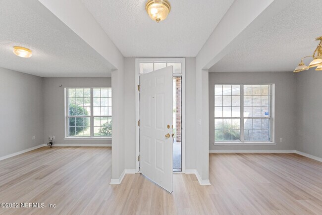 Foto del edificio - 5434 Bristol Bay Ln S
