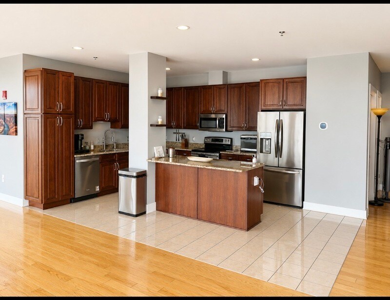 Building Photo - 2772 Lighthouse Point E