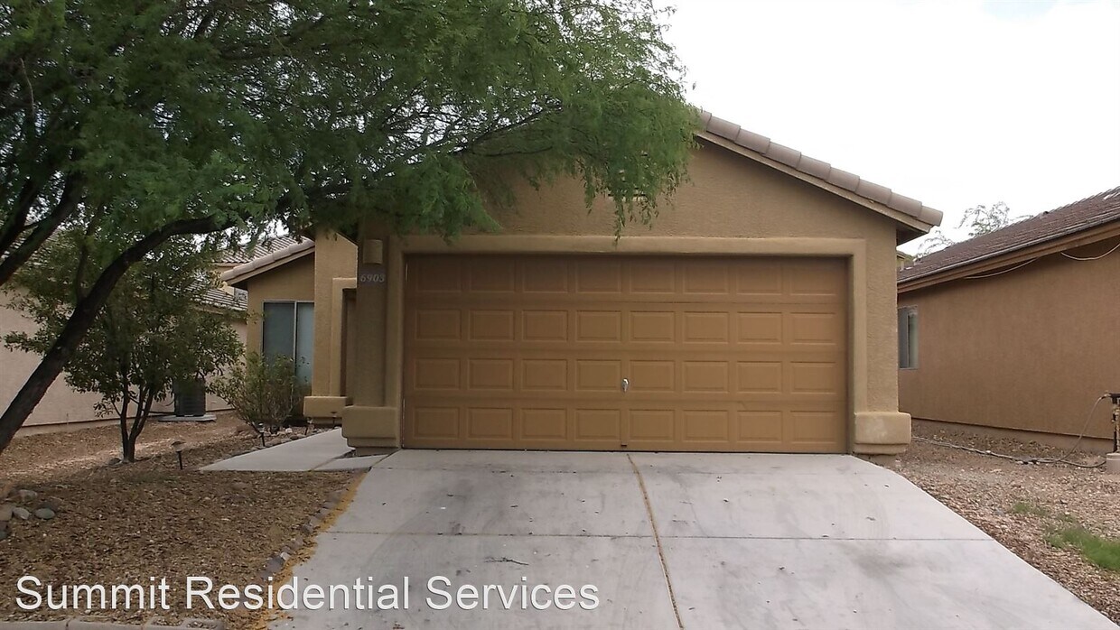 Foto principal - 3 br, 2 bath House - 6903 S. Creek Run Avenue