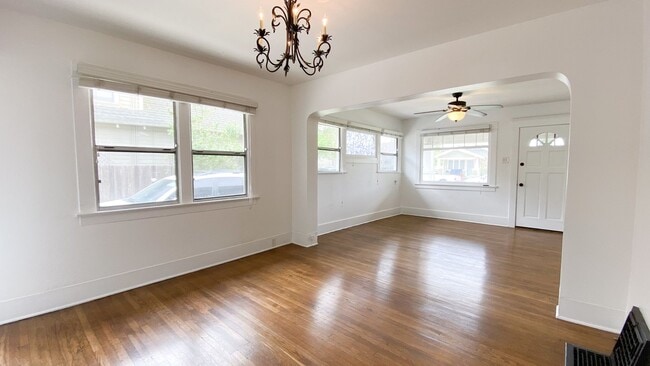 Building Photo - 628-630 Mira Mar Avenue