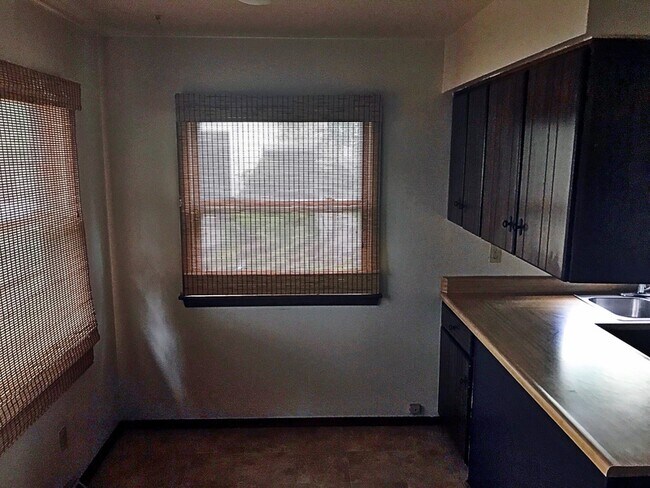 Foto del edificio - 10830 W Florist Ave