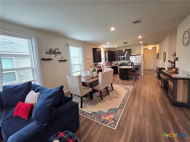 Building Photo - 350 Bedford Falls Ln