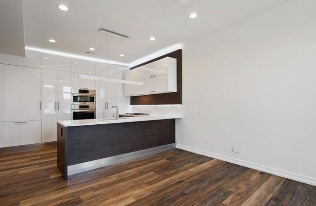 Foto del edificio - 1420 W Fulton St