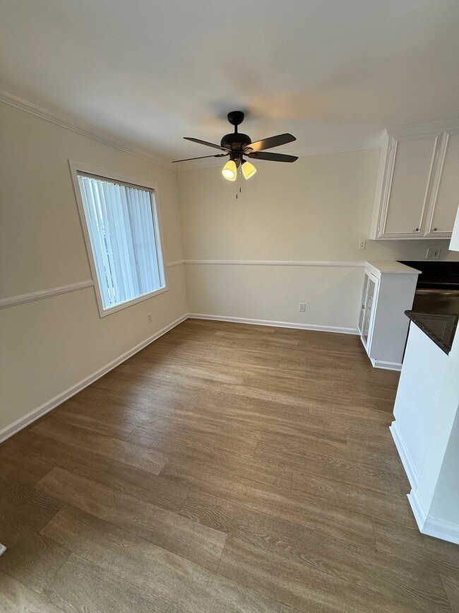 Building Photo - 1631 Barry Ave