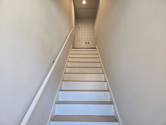 Foto del edificio - 3 Bedroom 2.5 Bath Townhome located in Val...