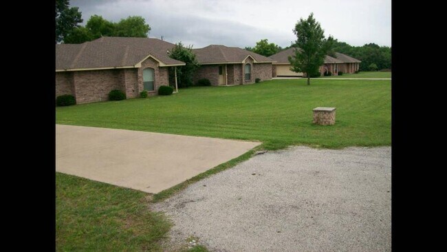 Foto del edificio - 1730 Greenwood Rd
