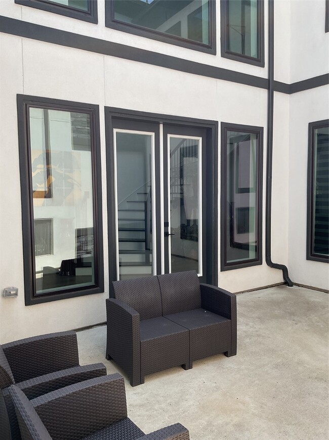 Foto del edificio - 4831 Summer Pl Ct