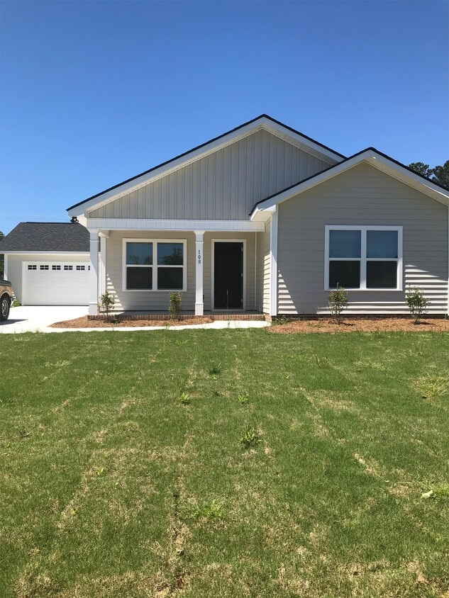 Primary Photo - 108 Essex Dr