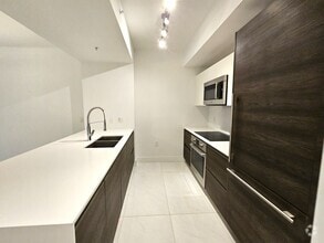 Building Photo - 301 Altara Ave