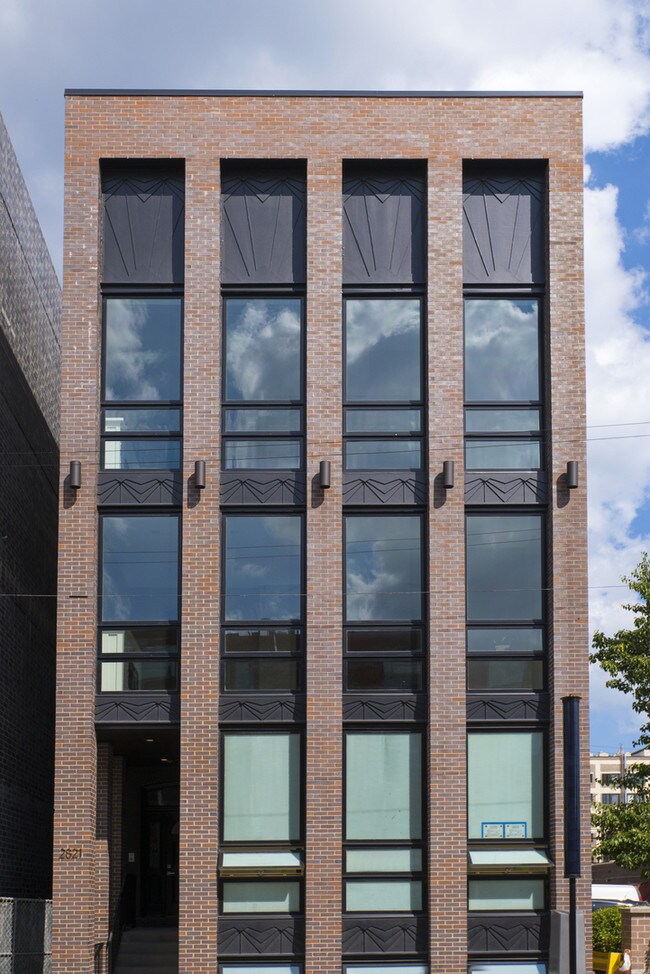 Foto del edificio - 2821 N Halsted St