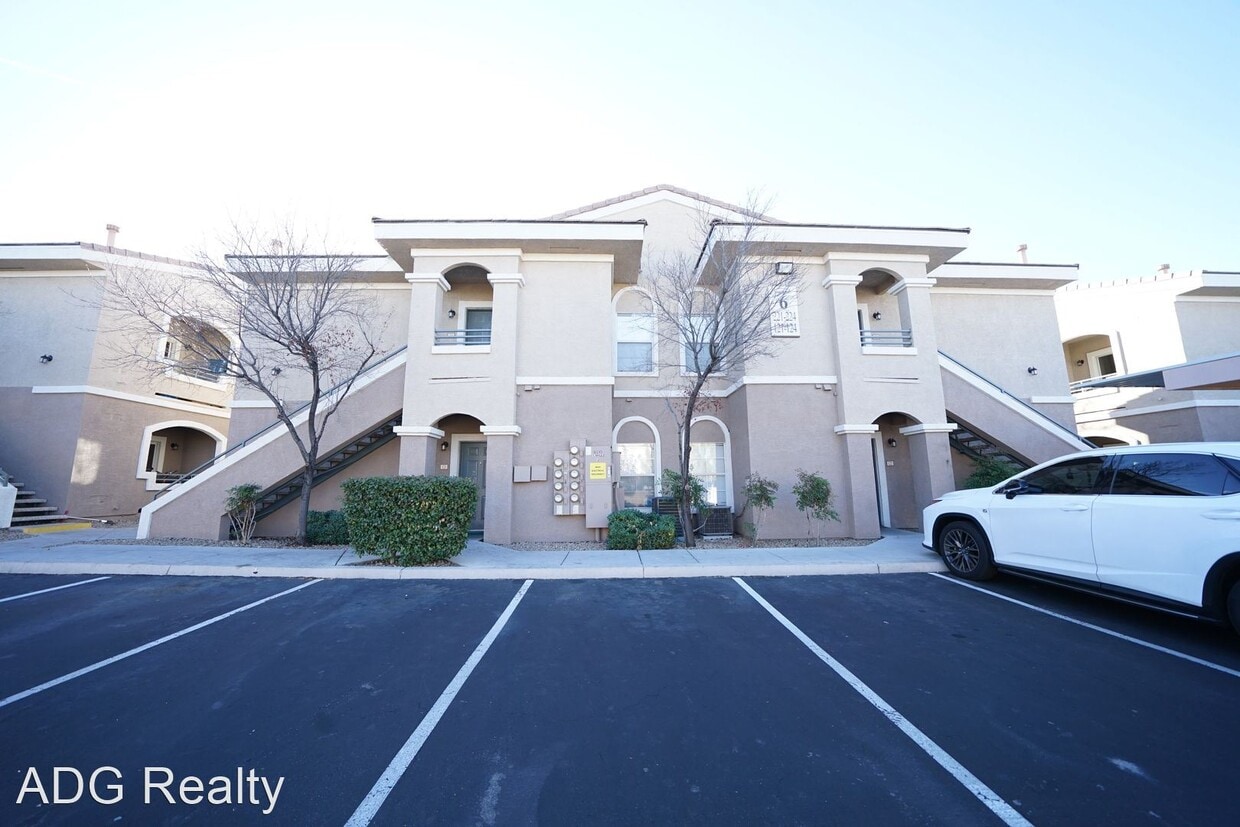 Primary Photo - 2 br, 2 bath House - 9330 W Maule Ave #123...
