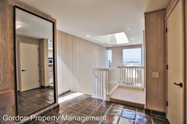 Building Photo - 3 br, 3 bath House - 220 Beacon Street