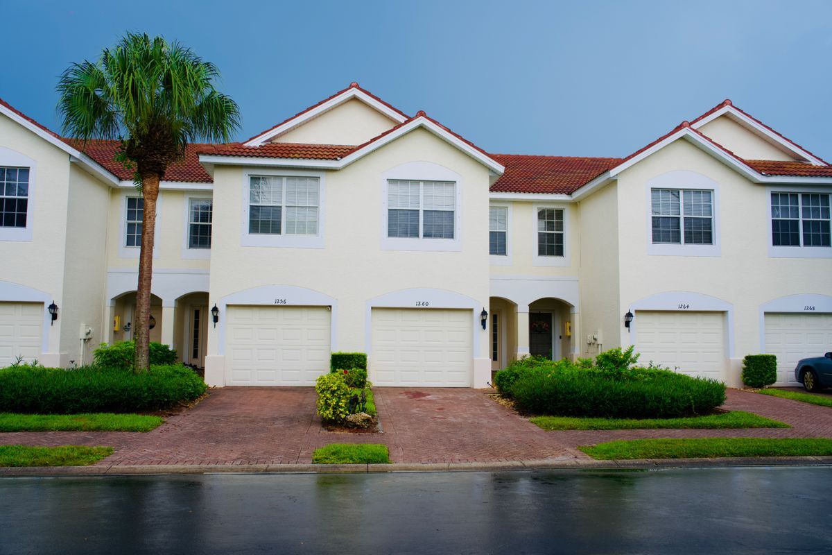 Foto principal - 1260 Oxford Ln