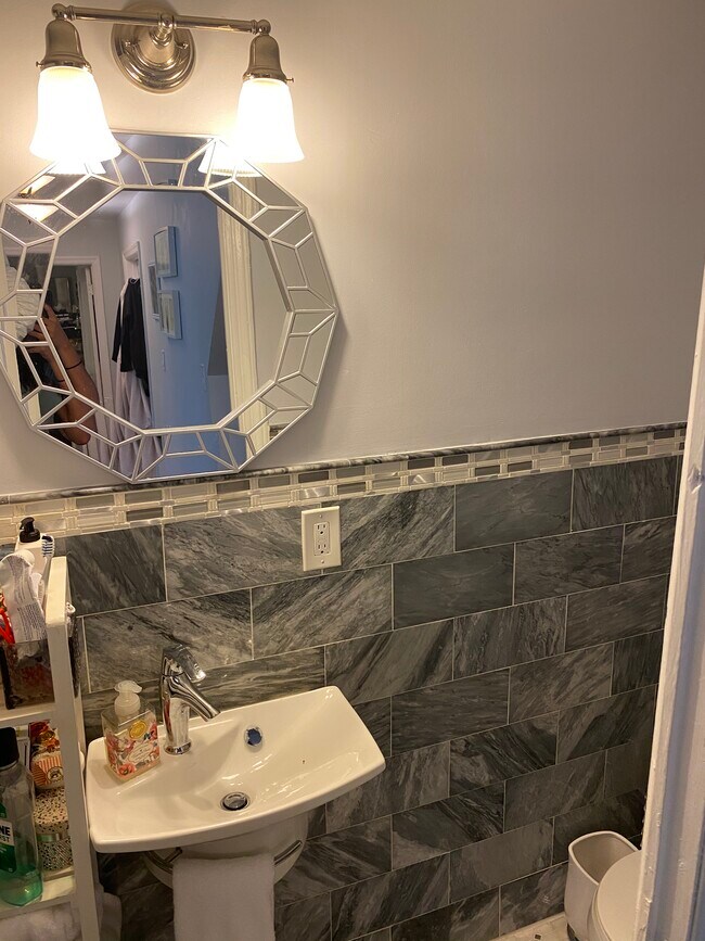 Second bathroom (with shower) - 43 Columbia Ter