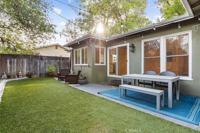 Foto del edificio - 5634 Ponce Ave