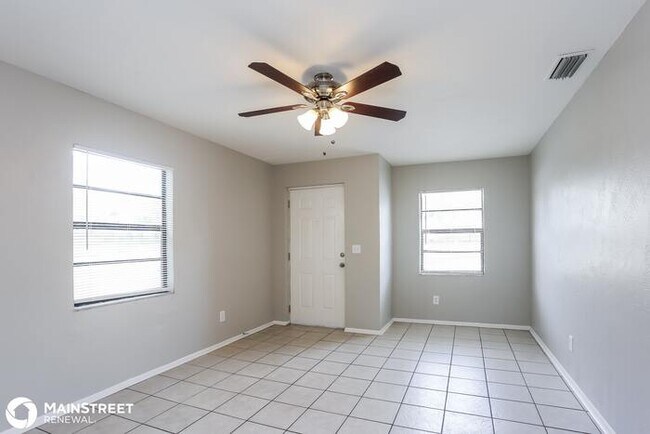 Foto del edificio - 1100 33rd St S, St Petersburg, FL 33712