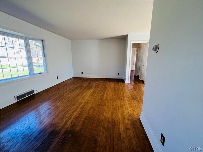 Foto del edificio - 14 Goodspeed Pl