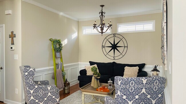 Foto del edificio - 256 Butterbiggins Ln