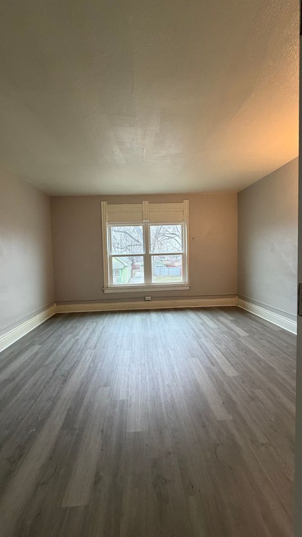 Building Photo - UT417