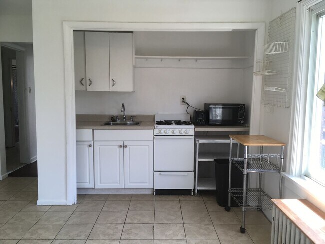 Foto del edificio - 5626 Wilkins Ave