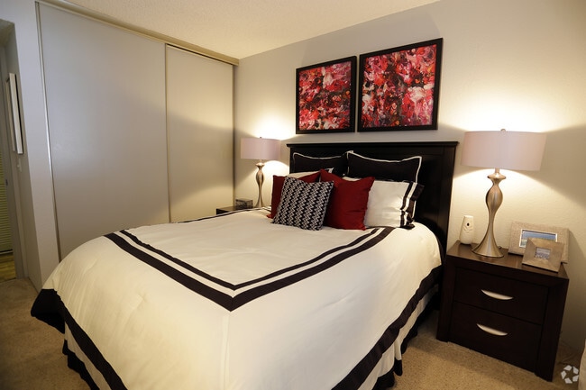 Bedroom - Verona Apartment Homes