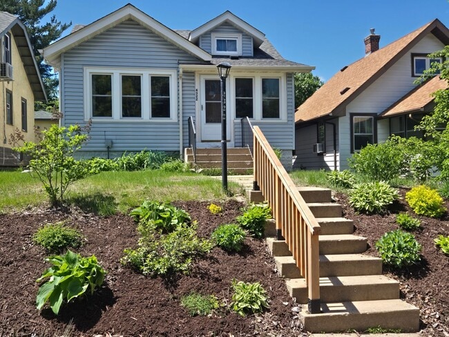 Building Photo - 4322 Bloomington Ave