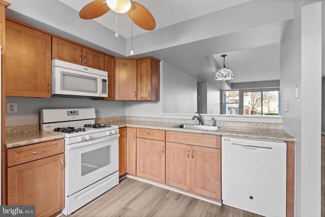 Foto del edificio - 387 Independence Dr