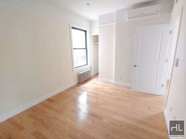 Building Photo - GORGEOUS Upper East Side 2 Bed 2 Bath - WO...