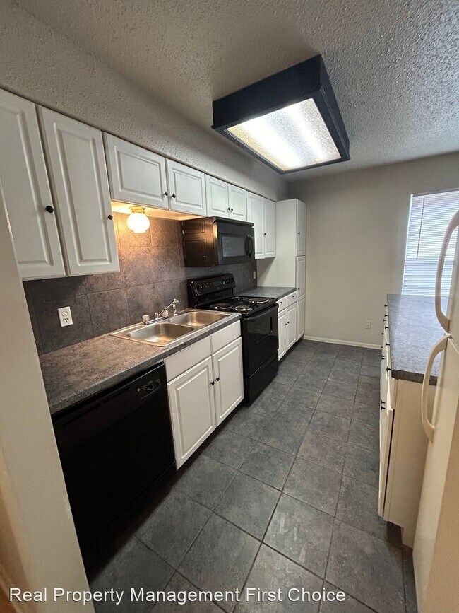 Building Photo - 3 br, 1.5 bath House - 1205 W Atlanta