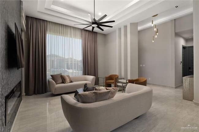 Building Photo - 20 Wisteria St