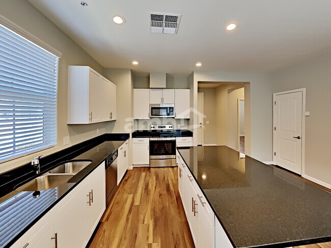 Building Photo - 20699 W Point Ridge Road