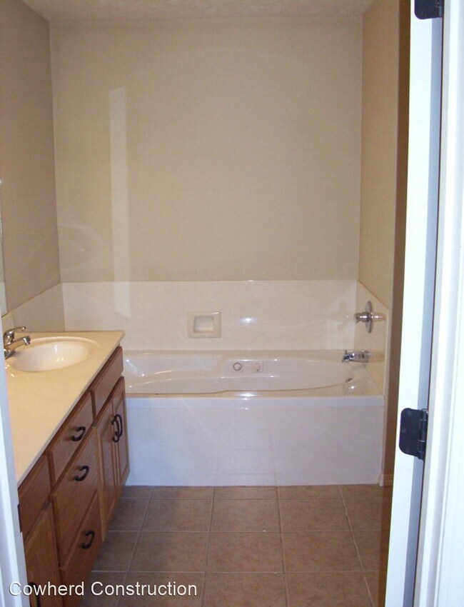 Foto del edificio - 5 br, 3 bath House - 3167 S Creekside